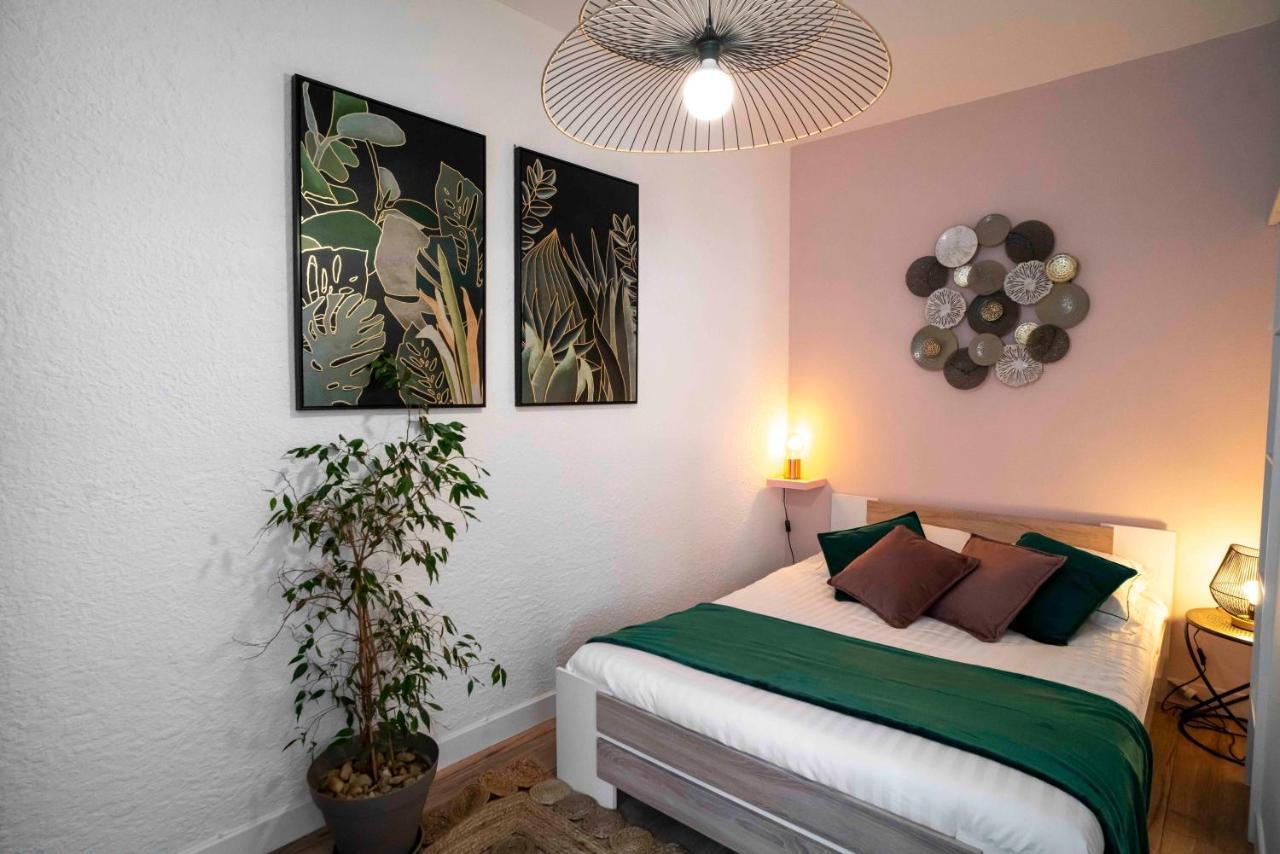 Onloc - Appart Reveil Proche Halles Avec Parking Pau Buitenkant foto
